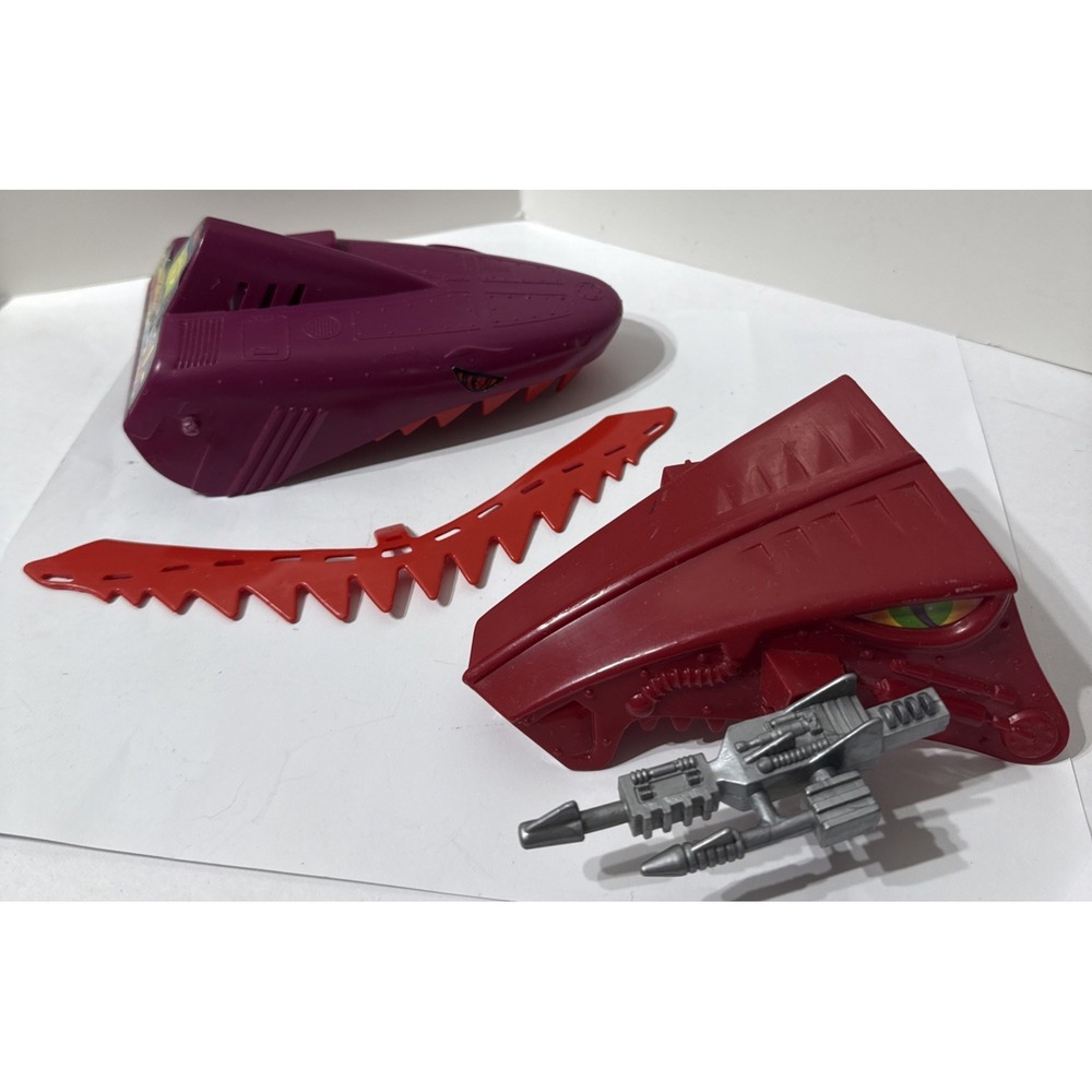 Vtg MOTU He-Man Masters of the Universe Vehicle Laser Bolt & Land Shark Part LOT